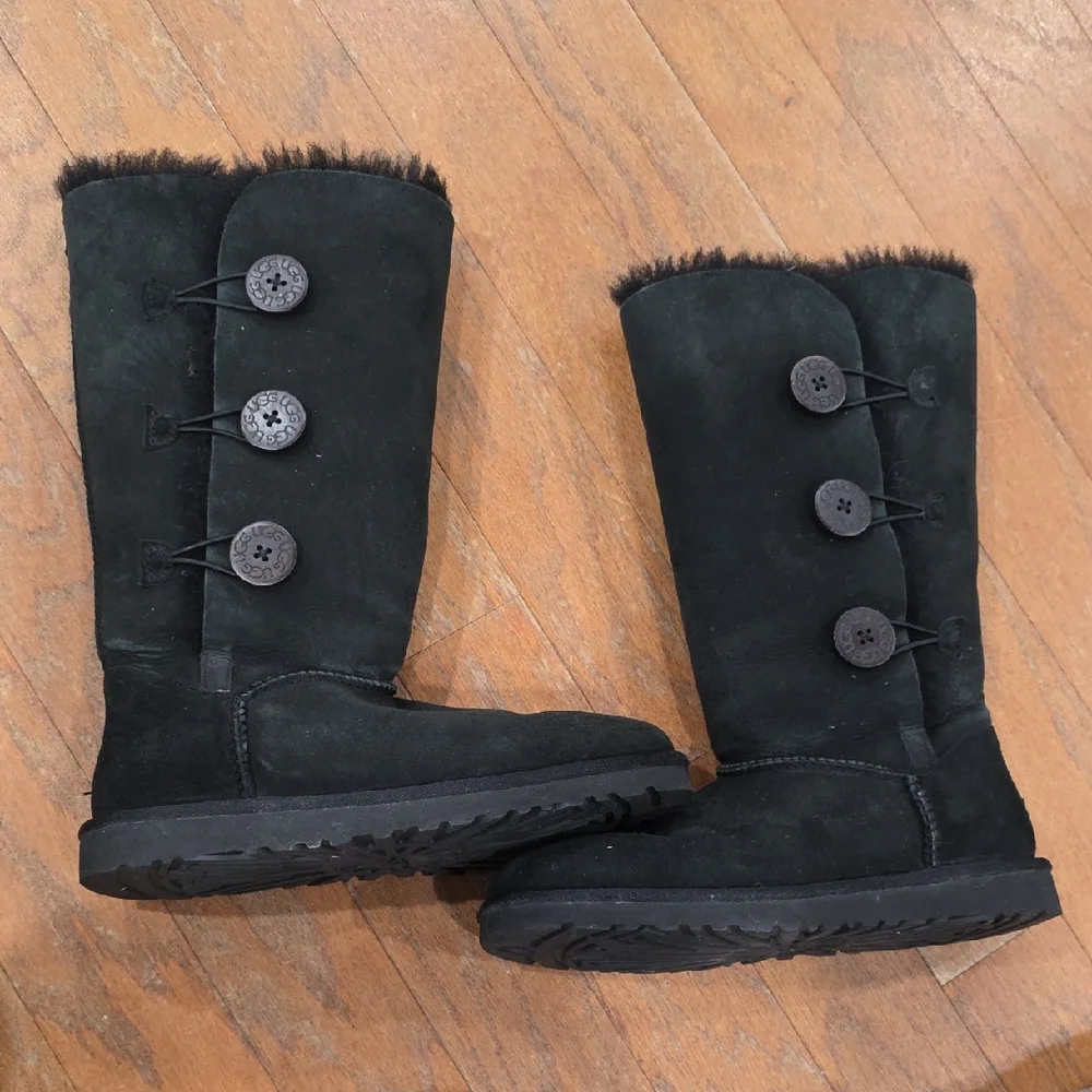 UGG Black Triple Button Winter‎ Boots